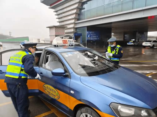 市交通執法支隊加強春節期間出租汽車執法檢查，確保服務質量